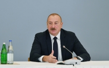 Prezident Davosdakı panel iclasında iştirak edir