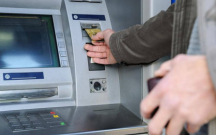 pensiya-ve-maaslari-istenilen-bankdan-almaq-mumkun-olacaq