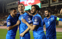 Kaş oyun o cür başa çatardı...