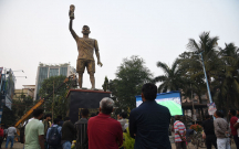 hindistanda-messinin-heykeli-numayis-olundu