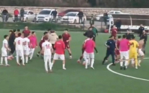 qalib-gelen-komandaya-hucum-etdiler