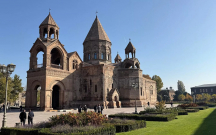 ermenistanda-kilsenin-torpaq-sahelerine-mulkiyyet-huququ-alina-biler