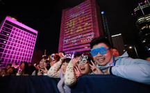 Hava soyuq olsa da, 2026-ci ili belə qarşıladılar