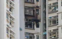 honkonqda-daha-bir-yasayis-binasinda-yangin