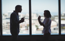 Müəllimi məktəbdə ölümlə hədələyib