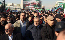 Pezeşkian nümayişlərə qatıldı