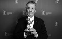 taninmis-rejissor-evinde-olu-tapildi