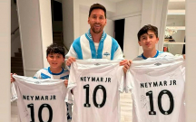 neymar-messiye-xususi-hediyye-gonderdi