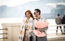 Əllərdə gül, ürəklərdə eşq...