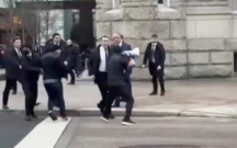 “Siz kimsiniz ki, sizə məhz bu məxluq alqış tutur?!”