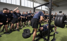 Nazir 143 kq ağırlıq qaldırıb sərt xəbərdarlıq etdi