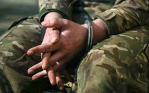 Məzuniyyətə gedən komandir cinayət törətdi