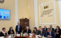 qerbi-azerbaycan-danisan-izlerin-isiginda-kitabinin-teqdimati-kecirildi