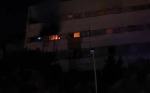 Bakıda yaşayış binası yanır