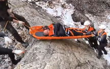 Qəbələdə şəlalənin yanında yıxılaraq yaralandı