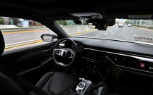 surucusuz-taksiler-yolda-qaldi