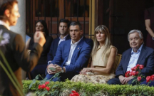 Baş nazirin həyat yoldaşına qarşı