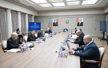 Əli Əsədov nazirləri topladı