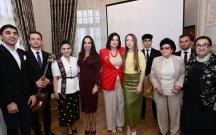 leyla-ve-alena-eliyevalar-kitab-teqdimatinda