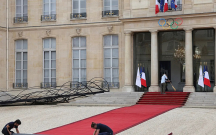 yelisey-sarayindan-gumus-esyalari-ogurlayib-su-qiymetine-onlayn-satdilar