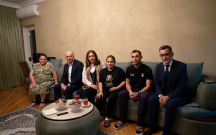 Metropoliten rəhbərliyi xəsarət alan sərnişinləri evlərində ziyarət etdi