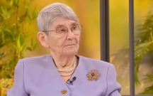 bir-seher-oyandim-ki-dislerim-tokulub