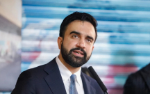 o-zaman-mamdani-gelib-xocali-soyqirimi-abidesine-gul-destesi-qoymalidir