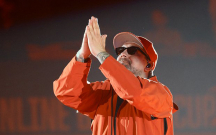 bastanin-konsertinde-disi-dusubmus