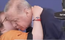 Ərdoğanı elə qucaqladı, hamı ondan danışır
