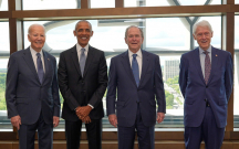 bir-araya-geldiler-birce-onu-cagirmadilar