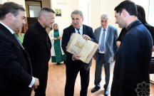 isa-hebibbeyli-nadir-elyazmani-bele-teqdim-etdi
