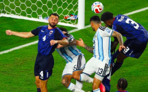 Argentina çətin qələbə ilə 1/8 finalda