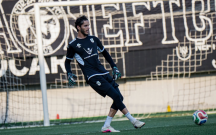“Dinamo” fərqi azaltdı