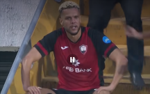 qolu-azarkeslerin-yaninda-eyleserek-qeyd-etdi