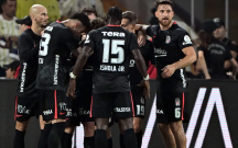 besiktas-derbide-fenerbaxcani-meglub-etdi
