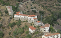 Bir mənzil qiymətinə kənd aldı