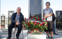 Vətəndaşlar Hərbi Memorial Məzarlığı ziyarət edir