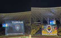 turan-tovuz-ve-fenerbaxca-azarkeslerinden-anlamli-pankartlar