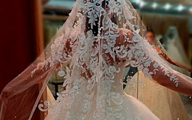 Gəlini üçün gəlinlik seçən qayınana mağazada öldü