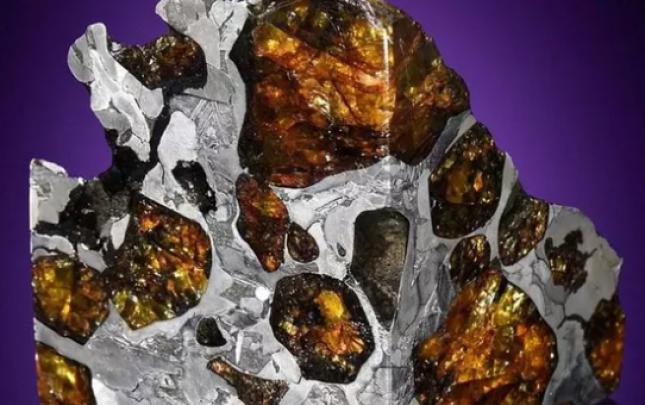 ABŞ-da 75 meteorit onlayn hərraca çıxarıldı