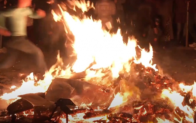 mingecevirde-bayram-tonqali-yangina-sebeb-oldu