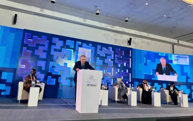 Kamran Əliyev Beynəlxalq Prokurorlar Assosiasiyasının iclasında çıxış edib