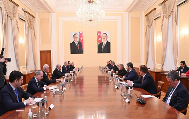 Əli Əsədov Tatarıstan Prezidenti ilə görüşdü