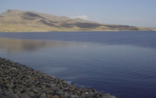 “Urmiya gölünün qurudulması ciddi xəstəliklər yaradacaq”