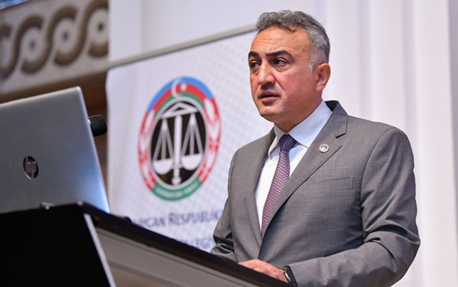 bezi-vekiller-sosial-sebekelerde-etikaya-uygun-davranmir