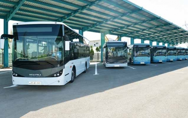 azerbaycan-xankendiye-30-avtobus-gonderdi