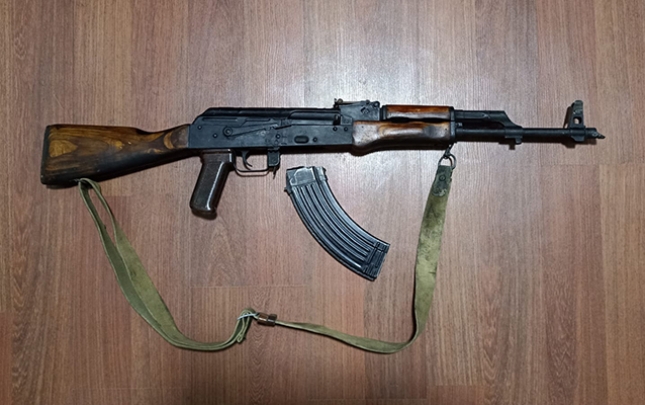 polis-8-avtomat-10-tufeng-askarladi