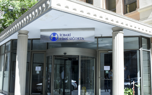 dovlet-agentliyinin-rehber-iscileri-vezifelerini-itirib