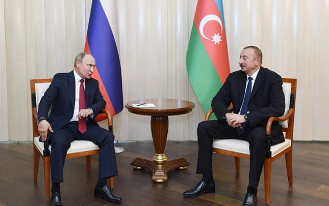 azerbaycan-ve-rusiya-prezidentleri-birge-nahar-edibler
