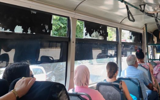 75-yasli-kisi-avtobusda-oldu